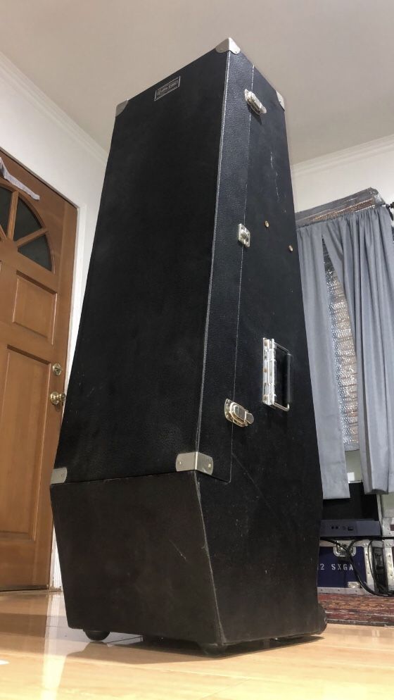 Coffin Case 3 Guitar Vault Road Case - Rare Like New
