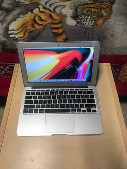 11” MacBook Air 2015 i5 Processor 256gb SSD 4gb Ram come with charger