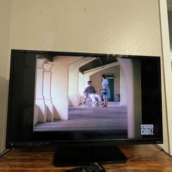32” LED Smart TV