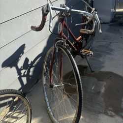 2 VINTAGE SCHWINN BIKES FOR SALE