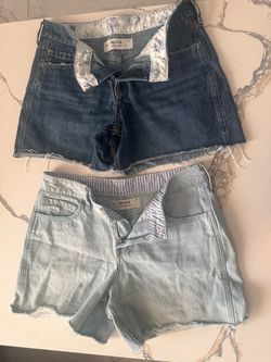 Shorts Hollister $15 each