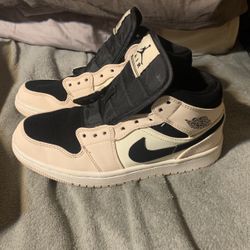 Nike Jordan 1 Guava Ice Size 6.5