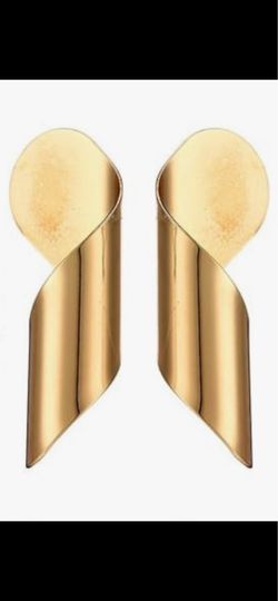 Gold Tone Twisted Stud Earrings Push Back Closure Metal No Stone