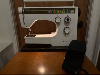 Husqvarna Viking 6440 Sewing Machine
