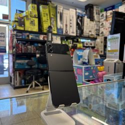 Samsung Galaxy Flip 4128GB (AT&T)