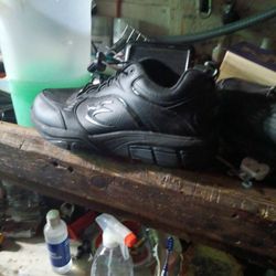 Gravity Defyer Running Sneakers