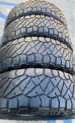 265 70 R 17 vendo llantas usadas marca Nito