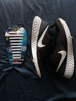Nike Revolution 5. Men's Size 10
