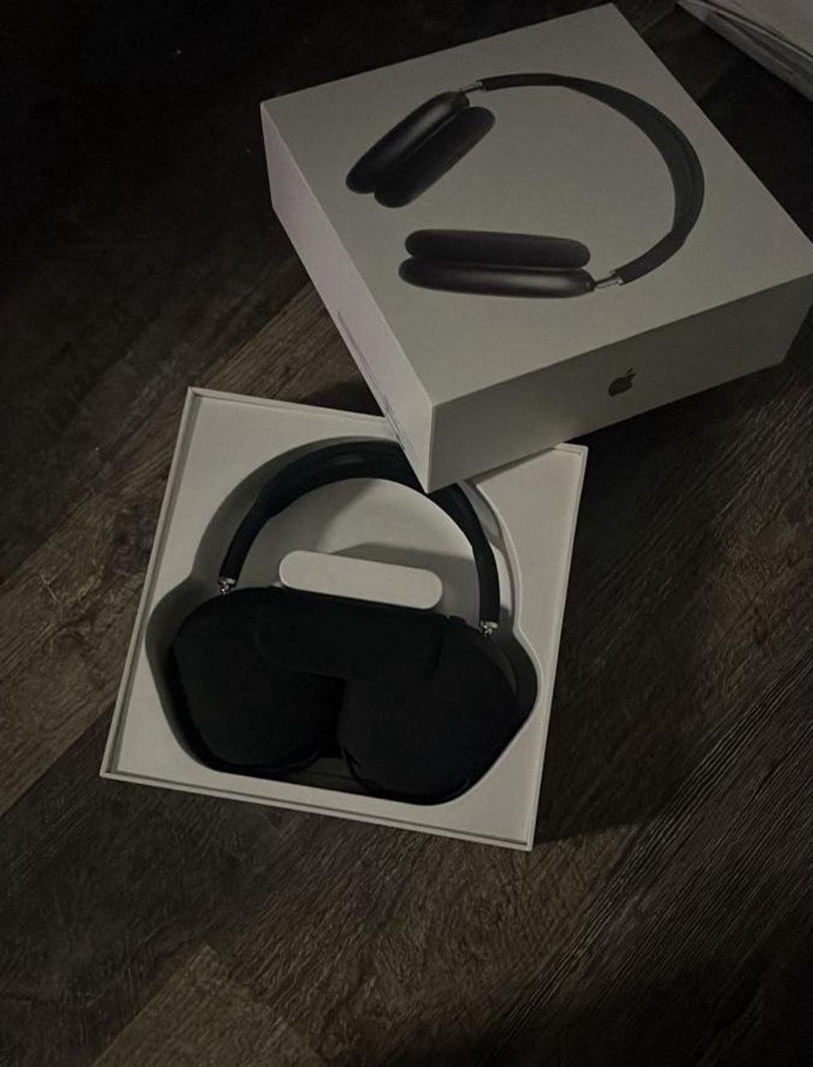 AirPod Maxes