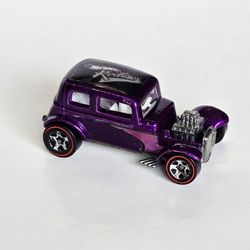 Hot Wheels Redlines 32 Ford Vicky Purple Car Collectible