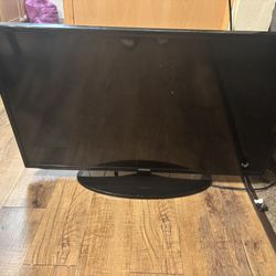 42 Inch TV With TV Mount 