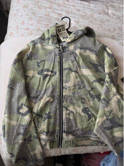 Vale Zip Hoodie