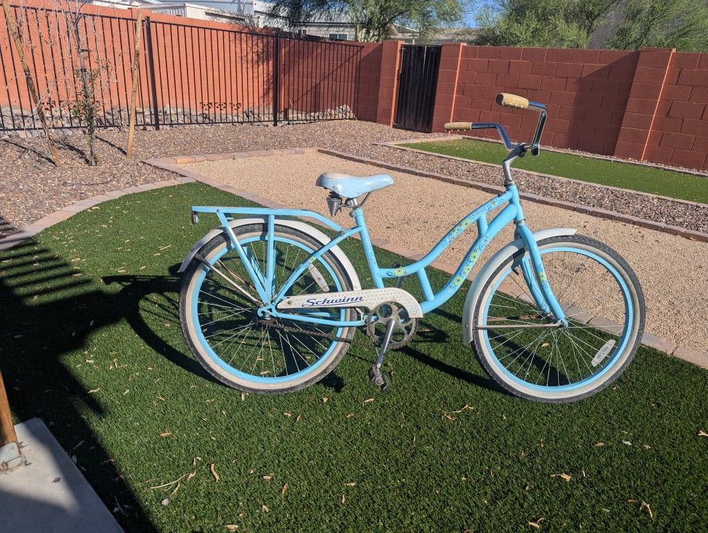 Ladies Beach Cruiser 24-in tires 16-in frame