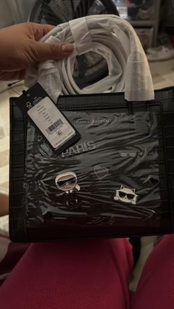 Karl Lagerfeld Paris 