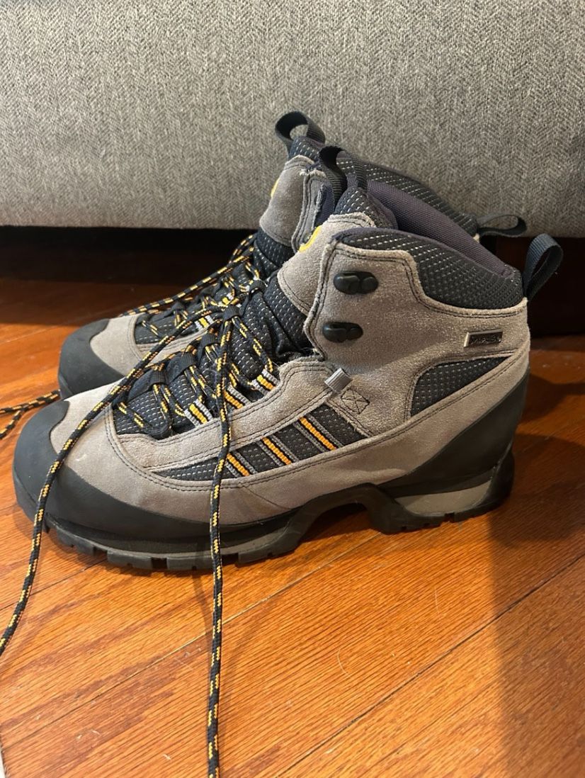 Adidas Men’s Hiking Boots — Size 10 — Barely Used!