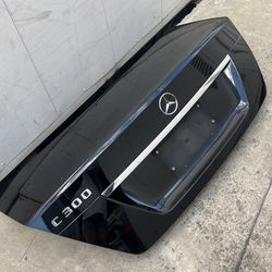 2009 Mercedes Benz c300 OEM Trunk Lid