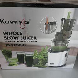 Kuvings REVO 830 While Slow Juicer