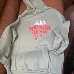 Hoodie (STRANGER THINGS )  XL