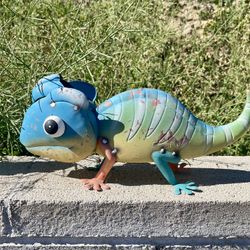 Blue Green CHAMELEON Metal Garden Yard Art STATUE