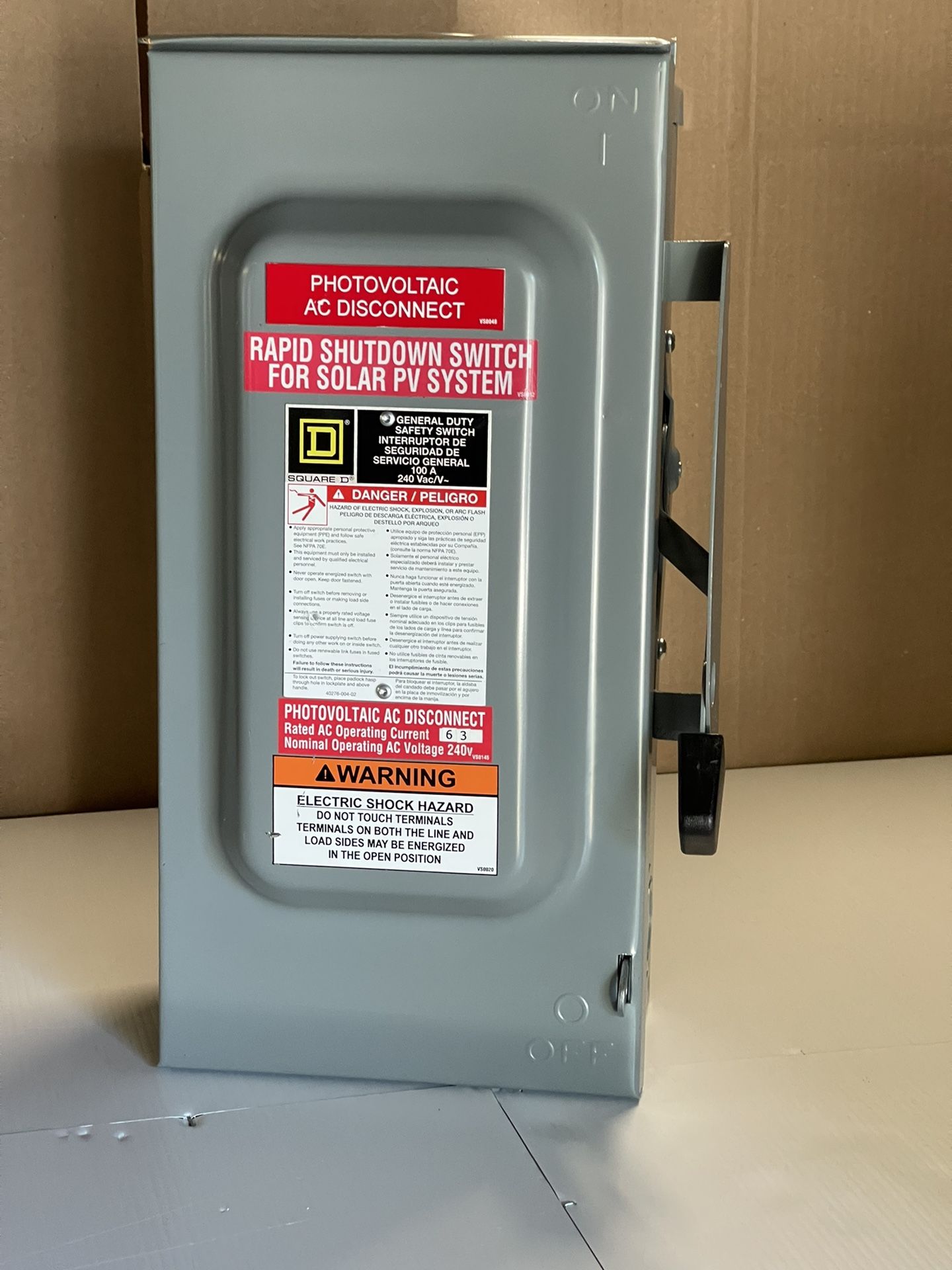 Square D - DU323 General Duty Safety Switch, Steel, Small, Non-Fusible, 100-Amp, 240V, 3-Pole, Indoor