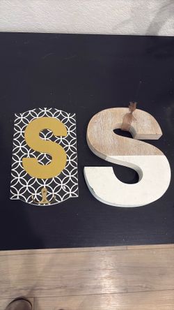 "S" Decor