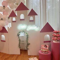 Kids Castle Stand 