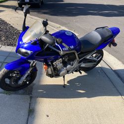 2001 Yamaha FZ1 Motorcycle 