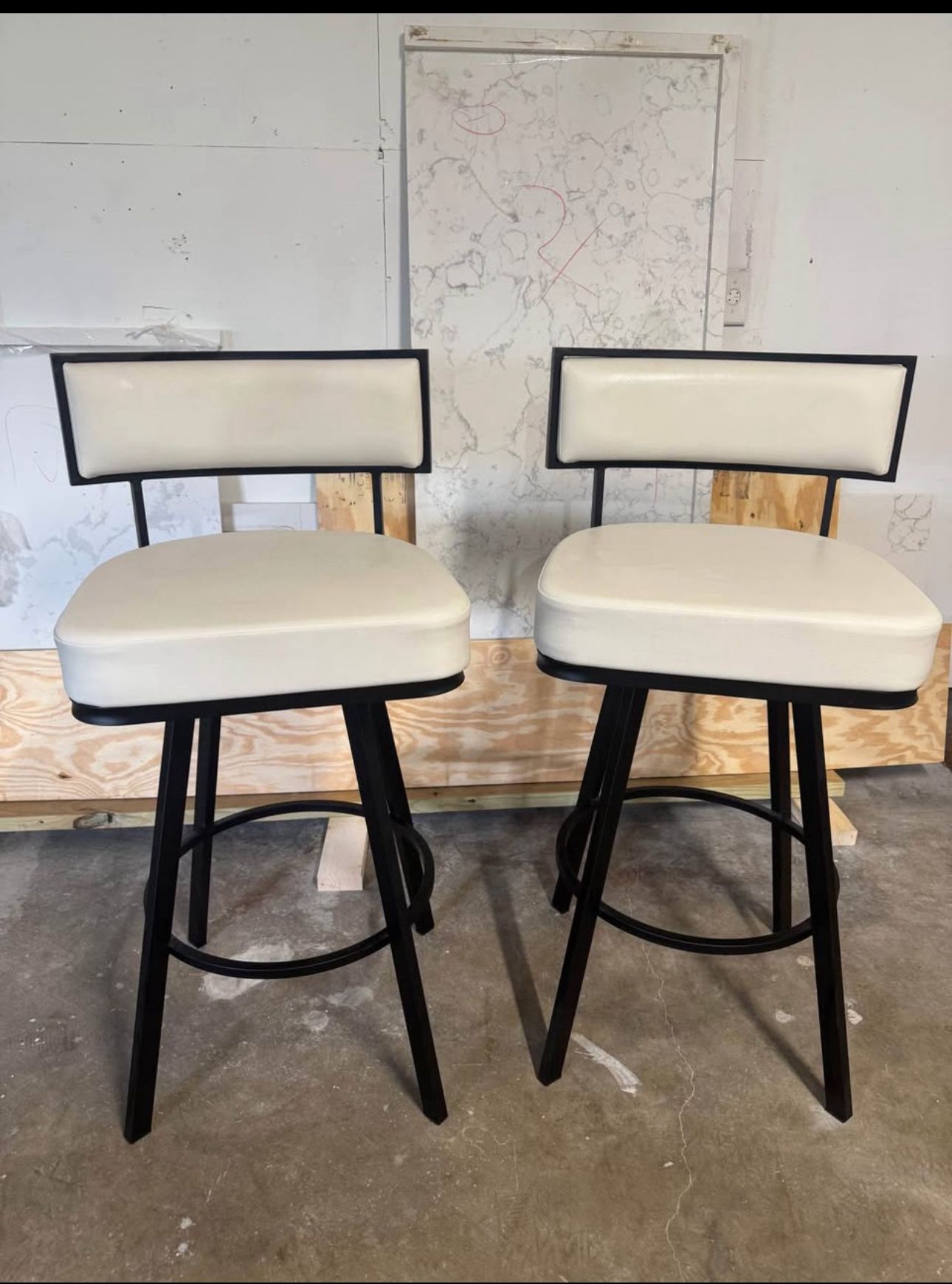Swivel Bar Stools