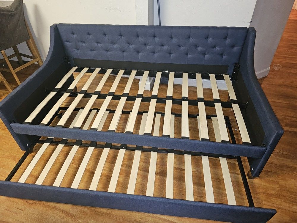 TWIN DAY BED