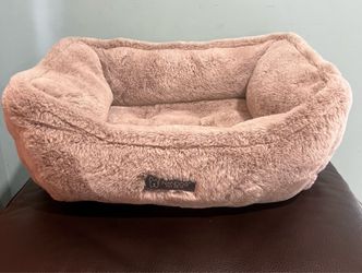 Dog bed in excellent condition dog never liked it
