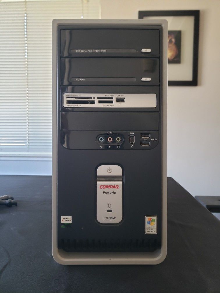 Compaq Presario Desktop Computer (XP)