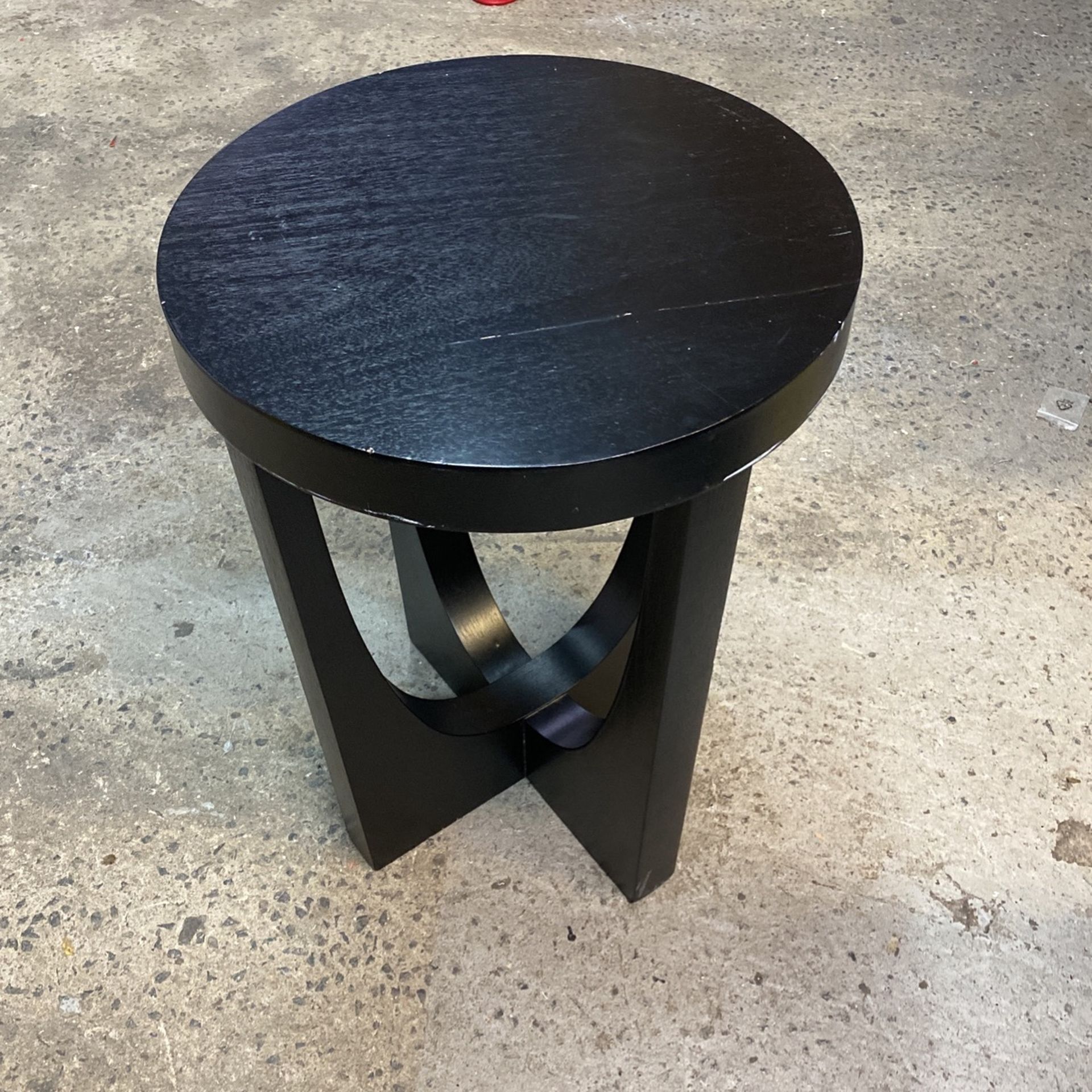 Round End Table