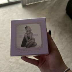 Airana grande perfume