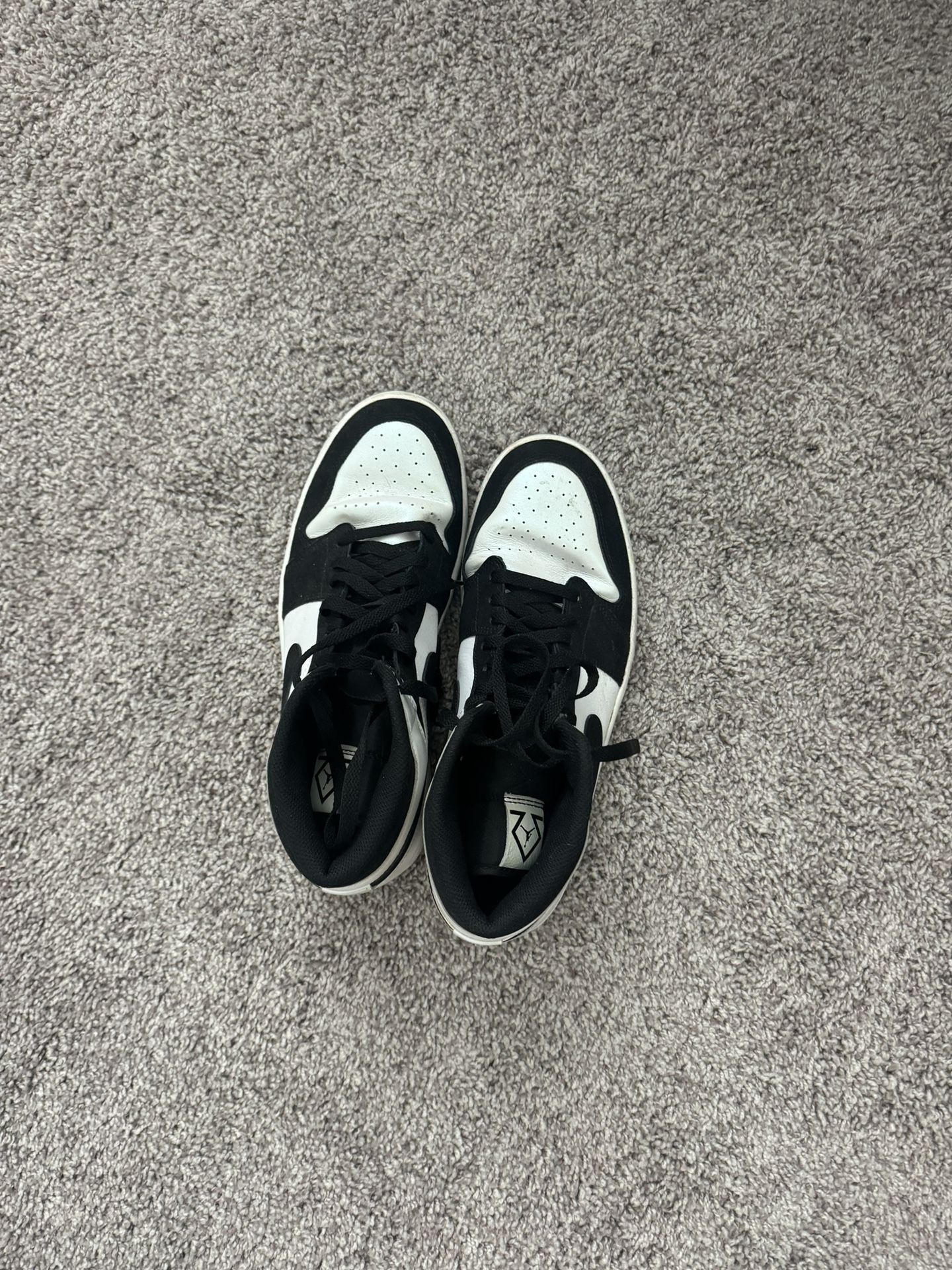 Air Jordan Mid 1 “Panda”