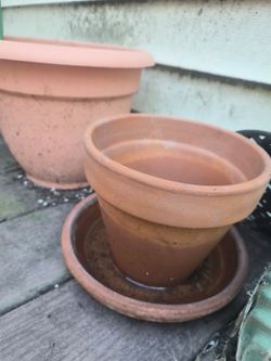 Terracotta ceramic flower pots