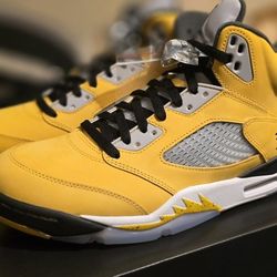 Jordan 5 Retro Tokyo T23 Size 10.5