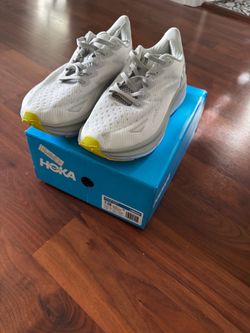 Hoka Clifton 9 Womens Size 7.5B