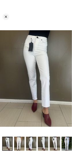 White High-Rise Straight Leg Jeans NWT