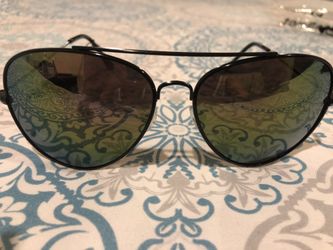 Sunglasses Aviator style