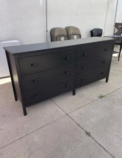 6 drawer IKEA dresser !