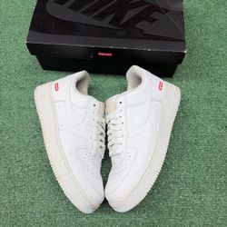 SUPREME AIR FORCE 1 SIZE 9.5