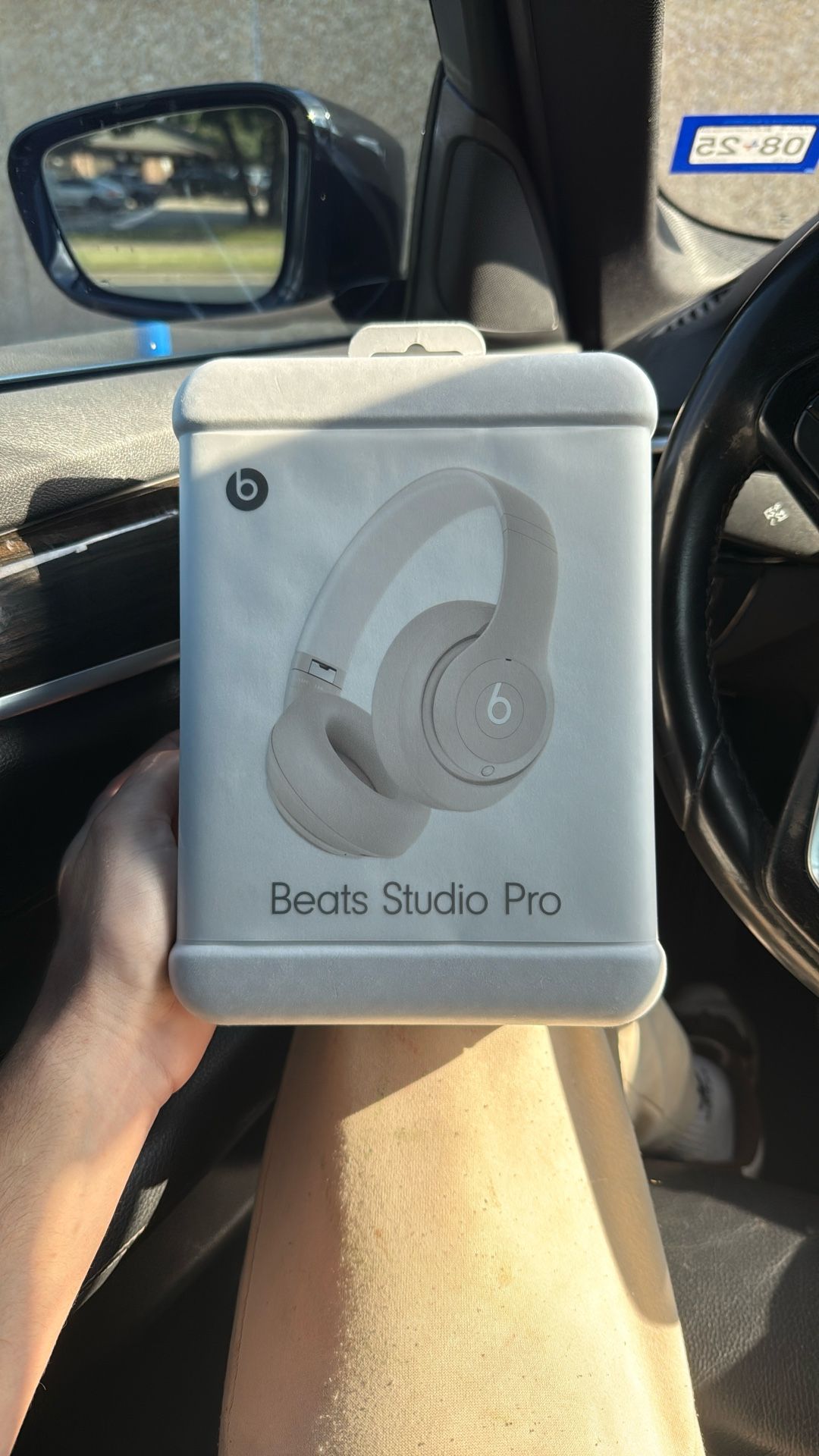 Beats Studio Pro (Sandstone)