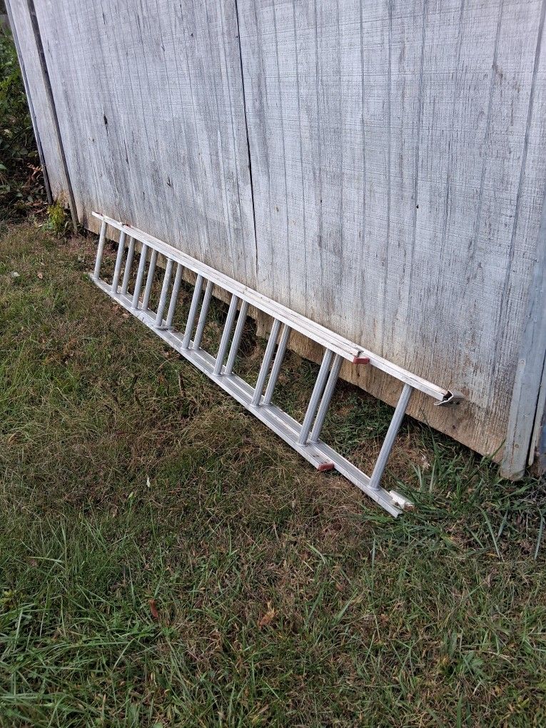 16 Ft Ladder Louisville Light Weight