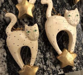Christmas Ornaments. 6 cats.