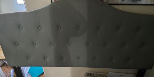 Headboard queen bed