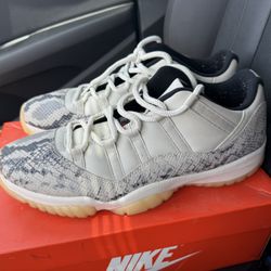Snakeskin Low Jordan 11’s