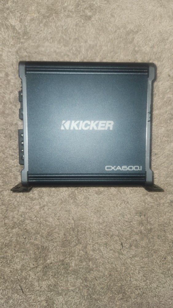 Kicker CX Series CXA6001 Amplifier