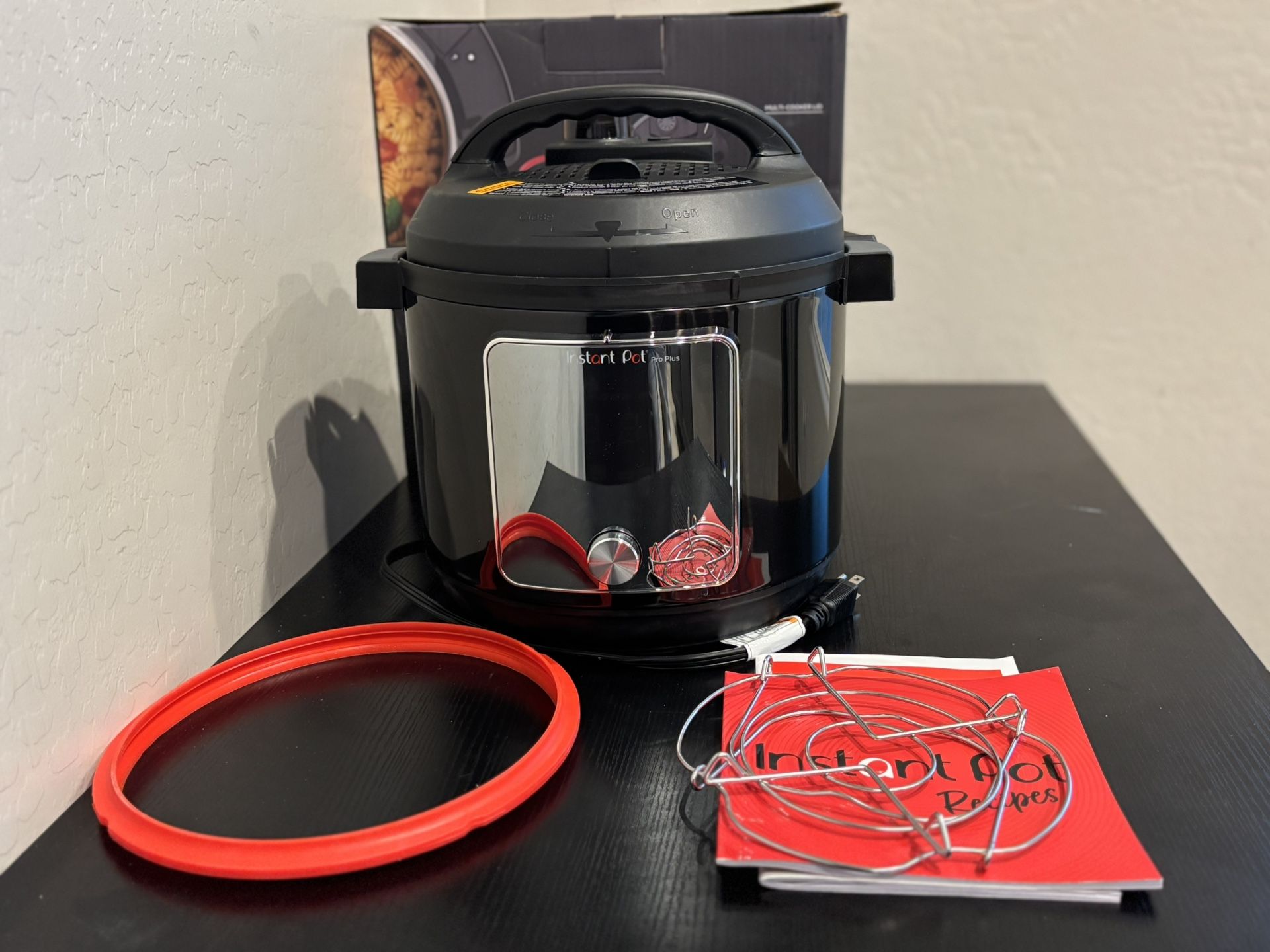 Instant Pot Pro plus Wi Fi Smart 10 In 1, Pressure Cooker, Slow Cooker, Rice 6qt Very lightly used! Tested and works. Enjoy the convenience of this