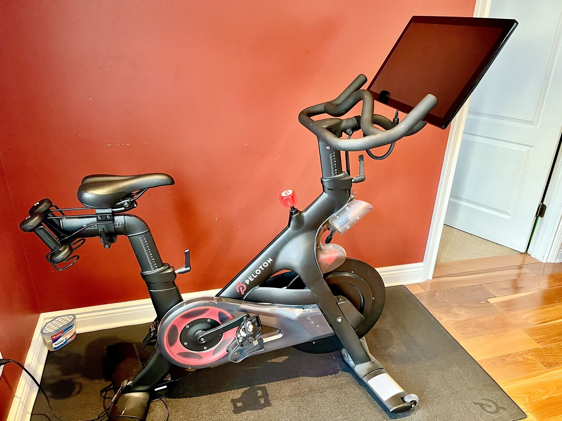 Peloton Electric Bicycle With Full Size Display Screen