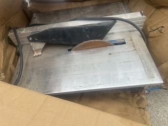 Tile Cutting Machine